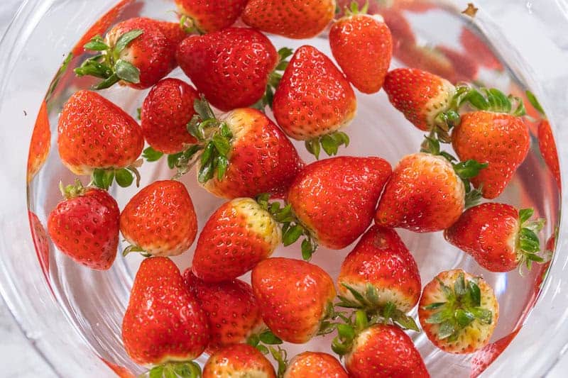 Keep Strawberries Fresh With Vinegar