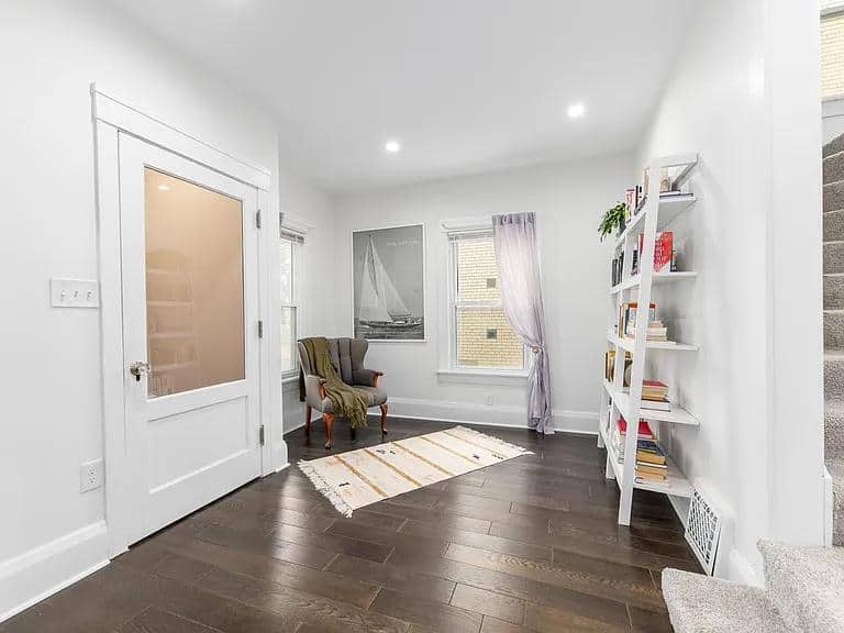 What Would You Do With This Awkward Front Corner Of House V0 6u6ro04utkee1