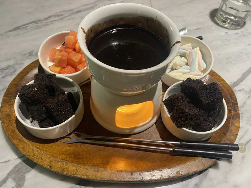 Chocolate Fondue Canto Cafe & Bar Resturant, Mumbai Maharashtra Nd002