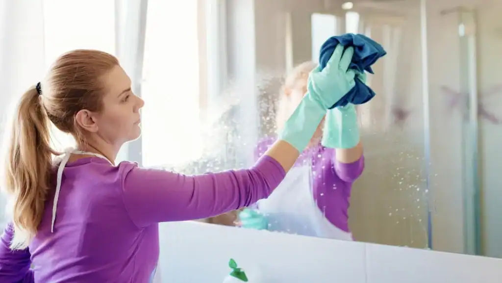 Cleaning Your Bathroom Mirrors