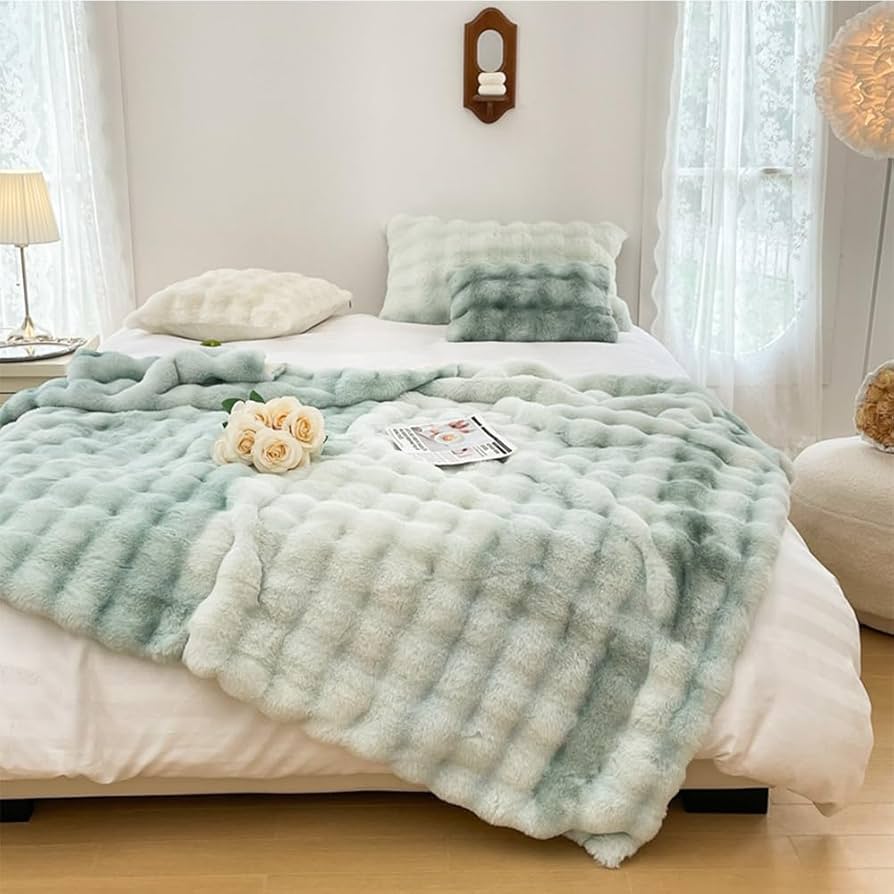 Cozy Throw Blankets