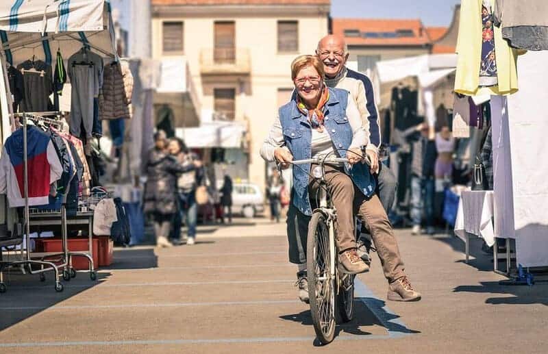 Goodbye America! 30 Irresistible Reasons Seniors Are Ditching the U.S. for Retirement