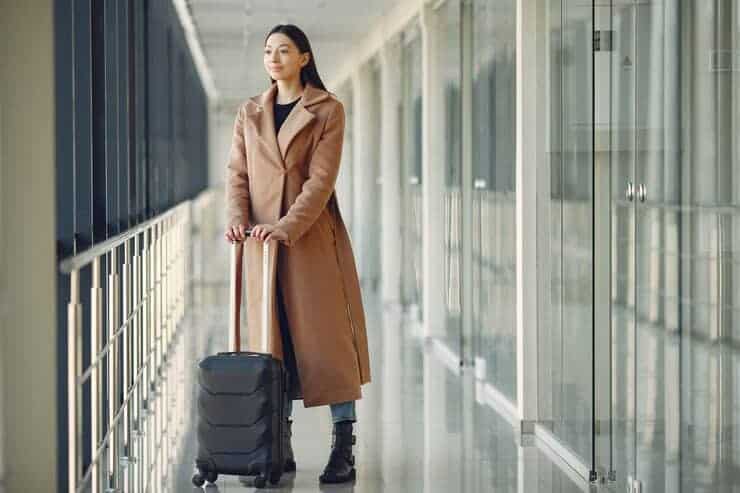 Woman With Suitcase Airport 1157 33545