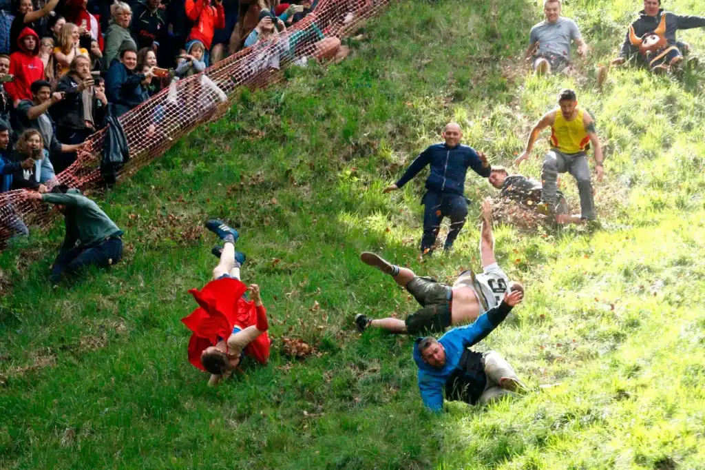 1 Twm Glo 270519 Cheeserolling 1017jpg