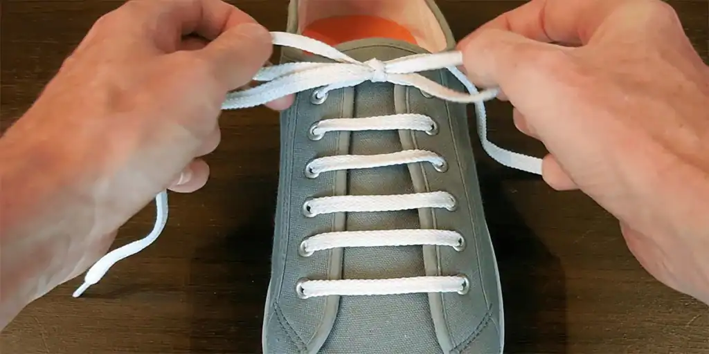 Tying Shoelaces A Certain Way