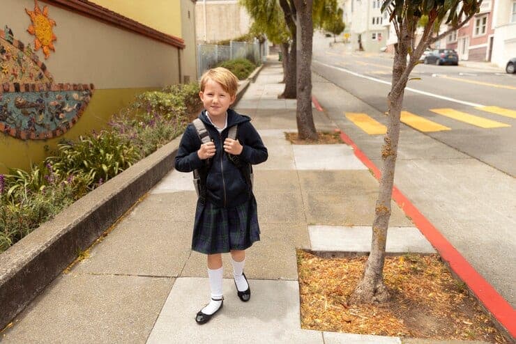 Kid Walking First Day School 23 2149573040