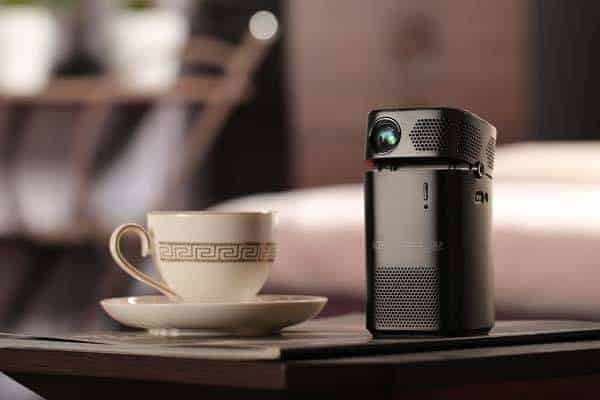 Keruo l7 portable smart projector 1