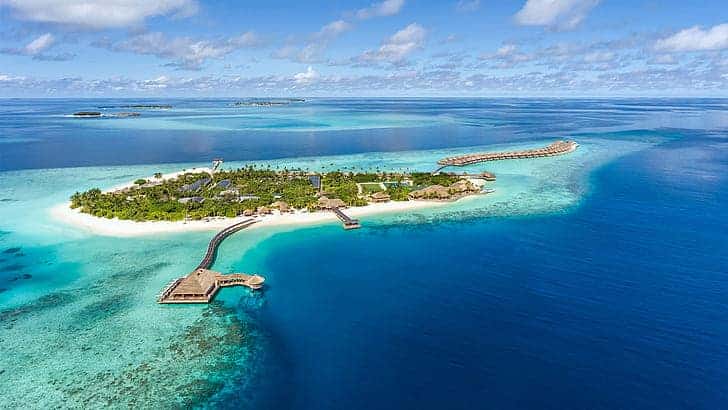 Lhaviyani atoll hurawalhi island resort in maldives view from the air 1920×1080 wallpaper preview