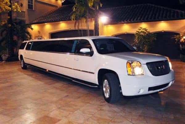 Limo rental 600x401