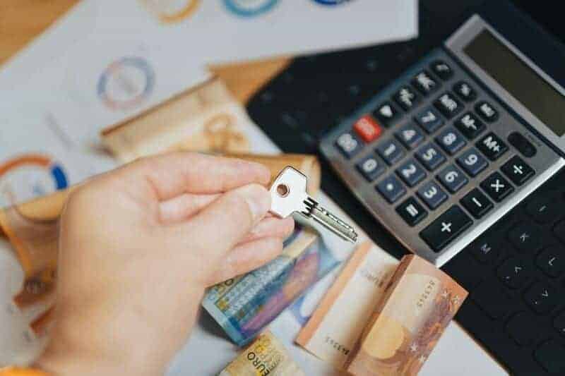 13. Financing Costs and Interest Rates