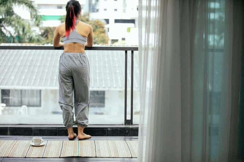 The New Morning Routine: What Wellness Experts Are Actually Doing at 6AM