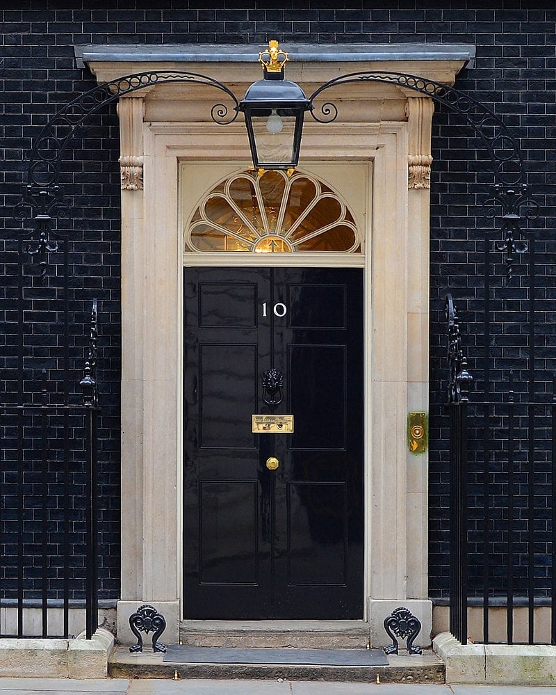800px 10 downing street. mod 45155532 (cropped)