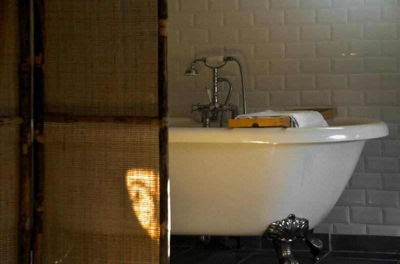 12. Clawfoot Bathtub