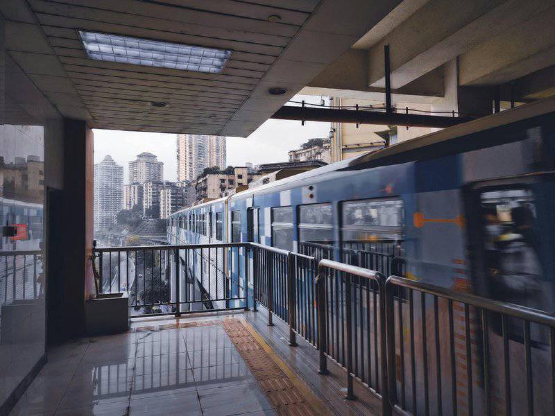 7. Commute Satisfaction Shapes Life Satisfaction